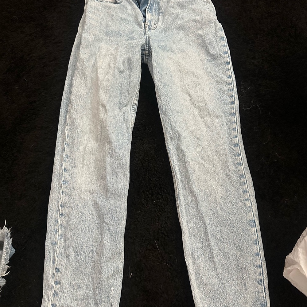 Abercrombie & Fitch Women's Light Wash Straight Leg Jeans